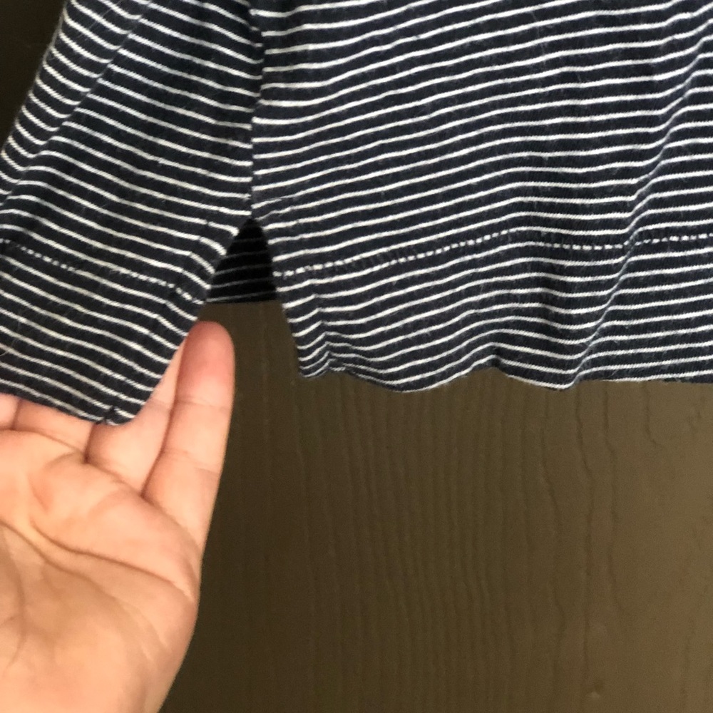 Old Navy top - Picture 3 of 4